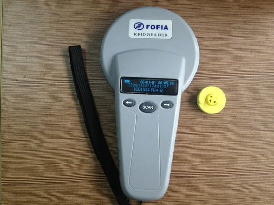 134.2kHz ISO11784/5 FDX-B Nhãn tai điện tử với độ căng 350N để xác định gia súc