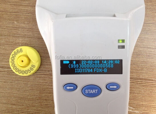 Máy đọc cầm tay RFID chống nước với màn hình OLED 128x32 USB cho nhựa Giải pháp tầm xa cho vật nuôi và nông trại & trang trại sử dụng 125khz